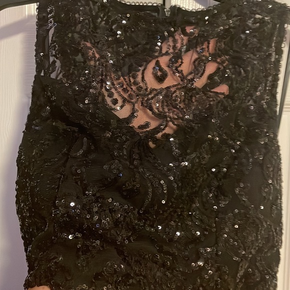 Two piece semi formal - Picture 5 of 7